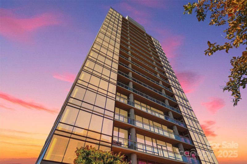 Property image 2 at 315 Arlington Avenue, Charlotte, NC 28203