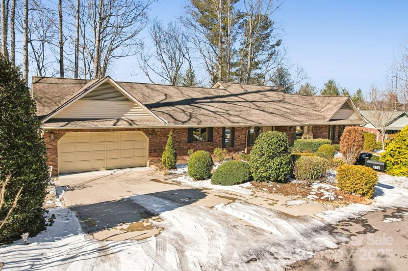 Property image 2 at 151 Kalmia Terrace Court, Hendersonville, NC 28739