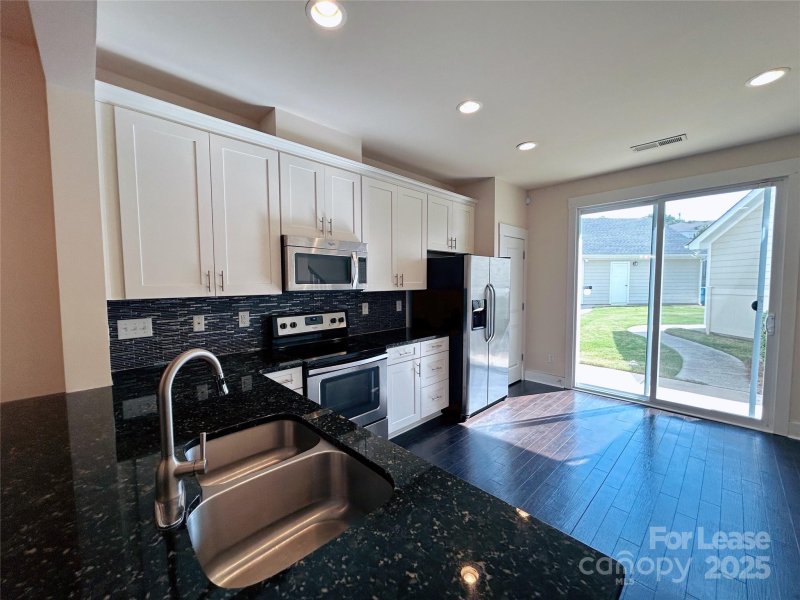 Property image 5 at 2520 Tranquil Oak Place, Charlotte, NC 28206