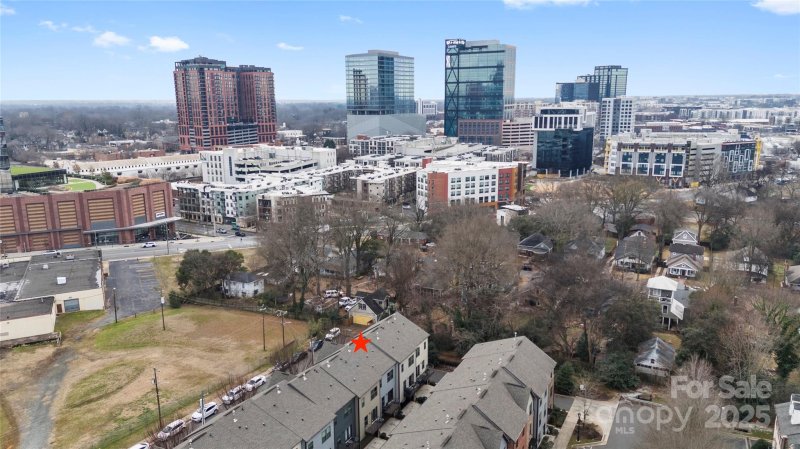 Property image 4 at 1554 Kee Court, Charlotte, NC 28203