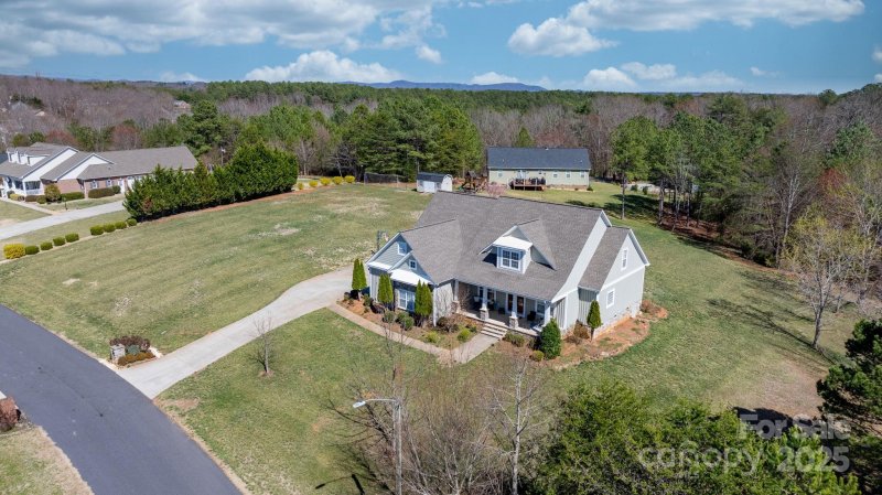 Property image 2 at 37 Par Drive, Granite Falls, NC 28630