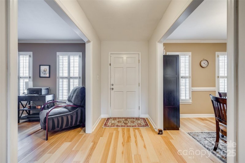 Property image 3 at 7832 Winterset Drive, Charlotte, NC 28270