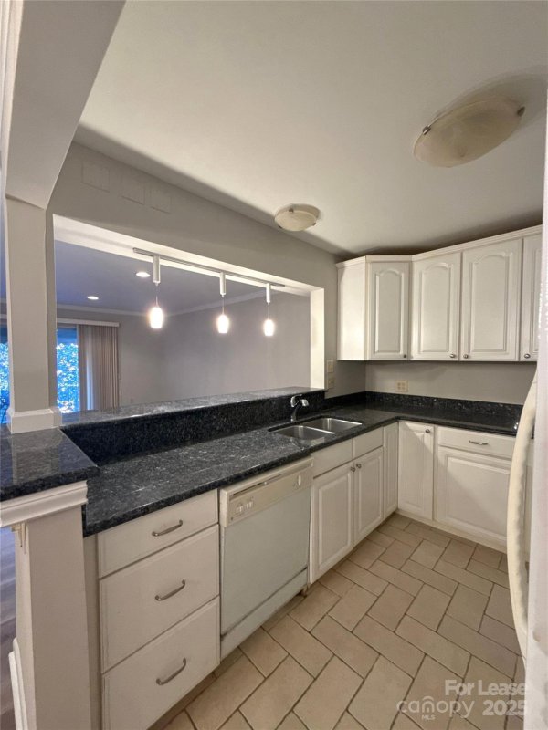 Property image 5 at 1323 Queens Road, Charlotte, NC 28207