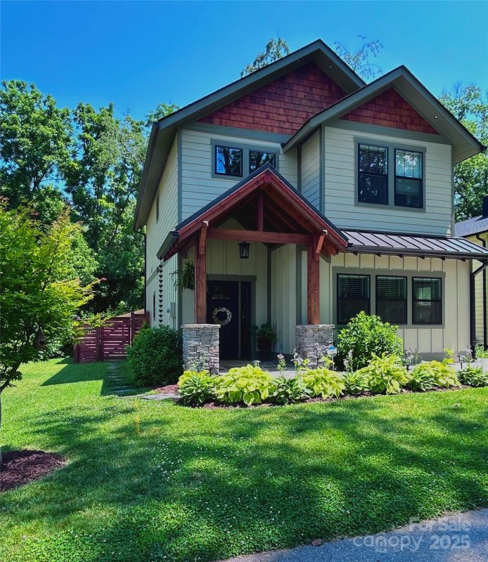 Property image 2 at 7 Acona Lane, Asheville, NC 28803