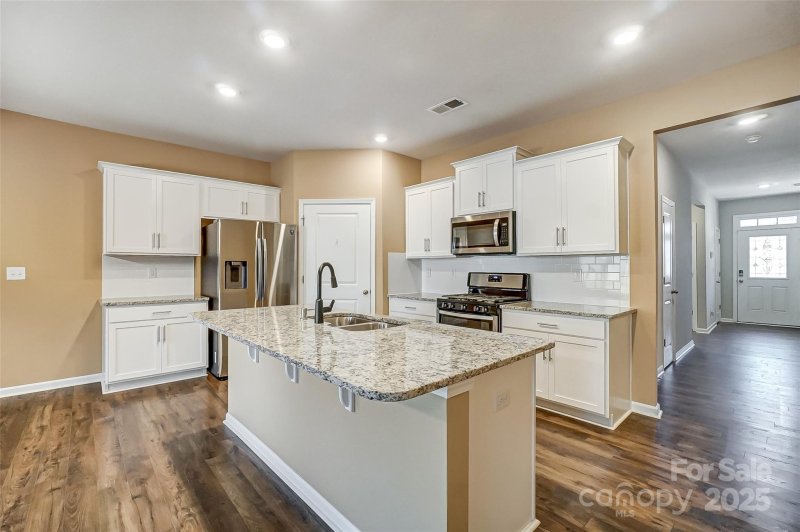 Property image 5 of 123 Neill Estate Lane in Atwater Landing, Mooresville, NC 28117