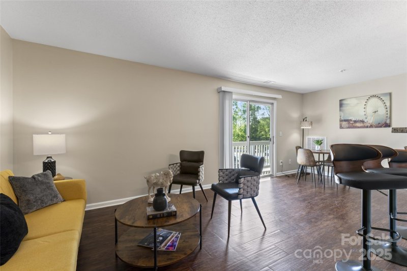 Property image 3 at 1620 G Arlyn Circle, Charlotte, NC 28213