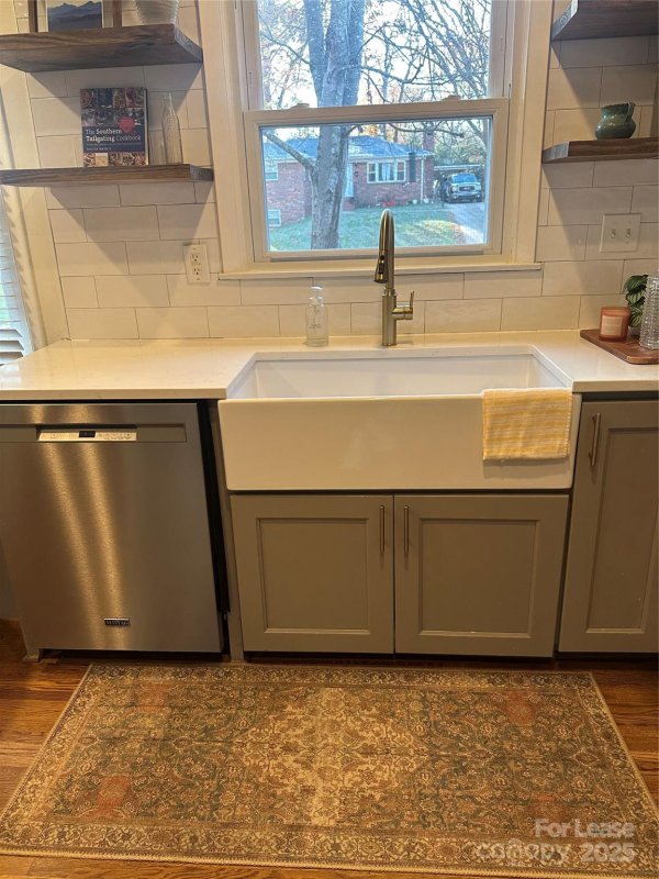 Property image 4 at 4423 Firwood Lane, Charlotte, NC 28209