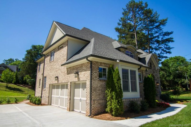 Property image 3 at 2145 Foxcroft Woods Lane, Charlotte, NC 28211