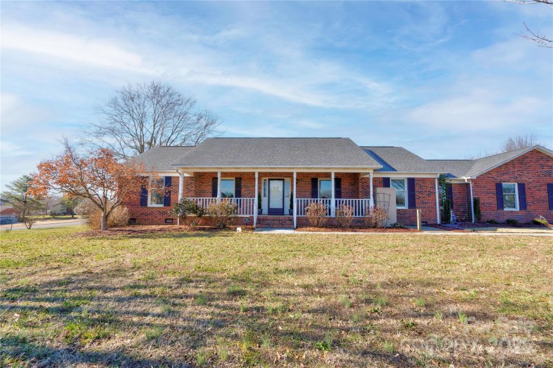 116 Country Creek Drive