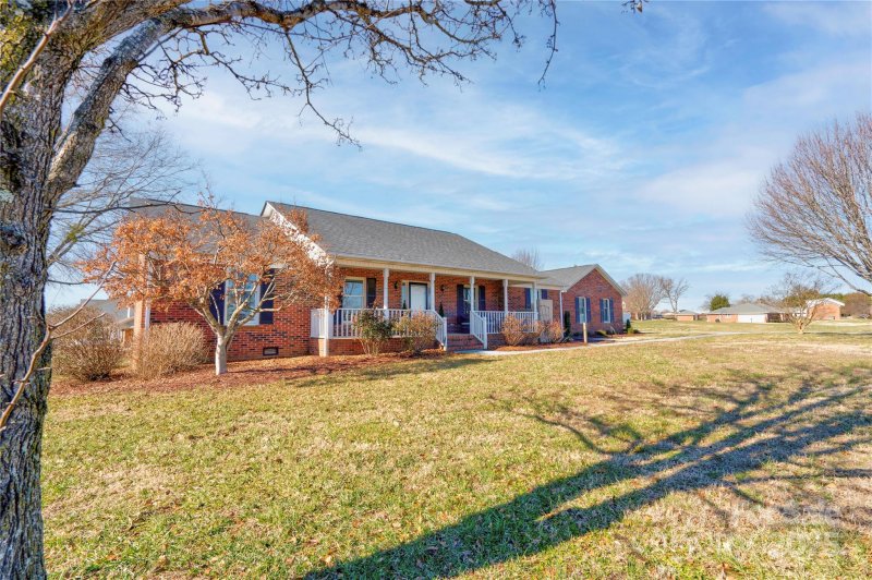 Property image 2 at 116 Country Creek Drive, Kings Mountain, NC 28086