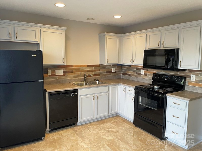 Property image 3 at 131 Summerwood Drive, Mooresville, NC 28117