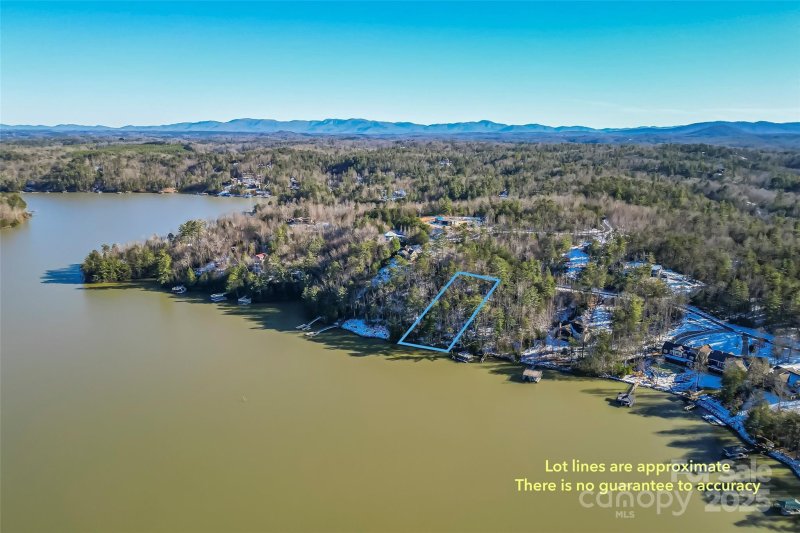 Property image 4 at 802 Harborside Drive, Nebo, NC 28761