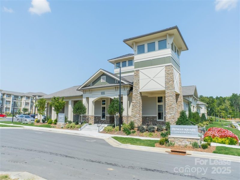 Property image 3 of 15155 Ollie Drive in Olde Whitehall, Charlotte, NC 28273