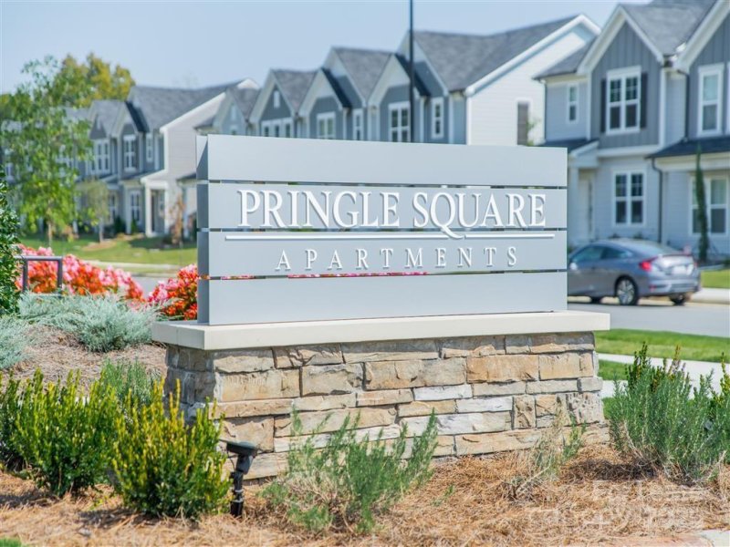 Property image 4 of 15155 Ollie Drive in Olde Whitehall, Charlotte, NC 28273