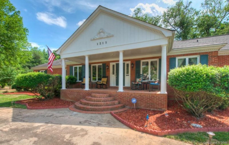 Property image 2 at 1215 Hillside Drive, Gastonia, NC 28052