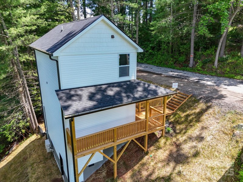 Property image 3 at 62 Toms Park Circle, Hendersonville, NC 28792