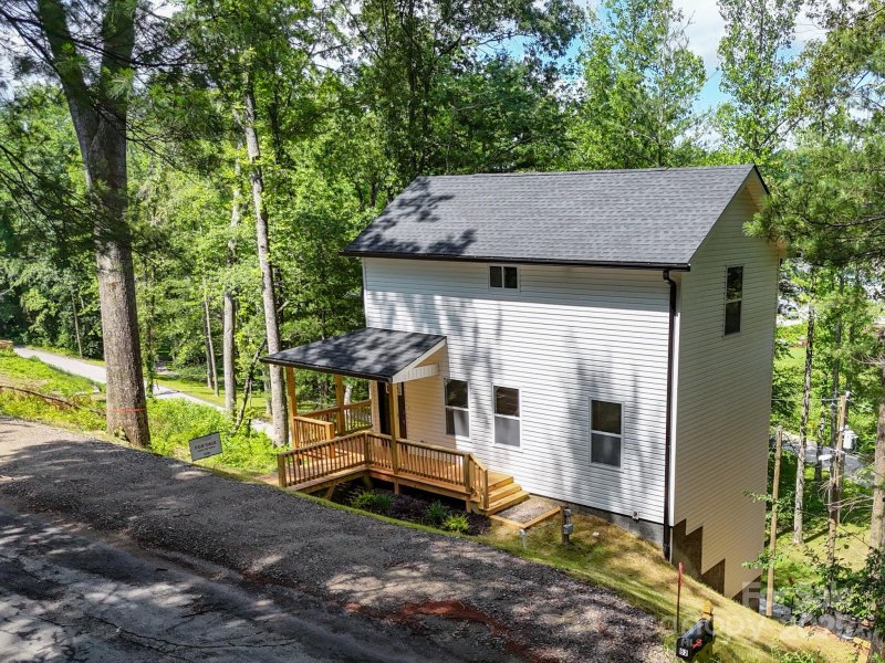 Property image 5 at 62 Toms Park Circle, Hendersonville, NC 28792