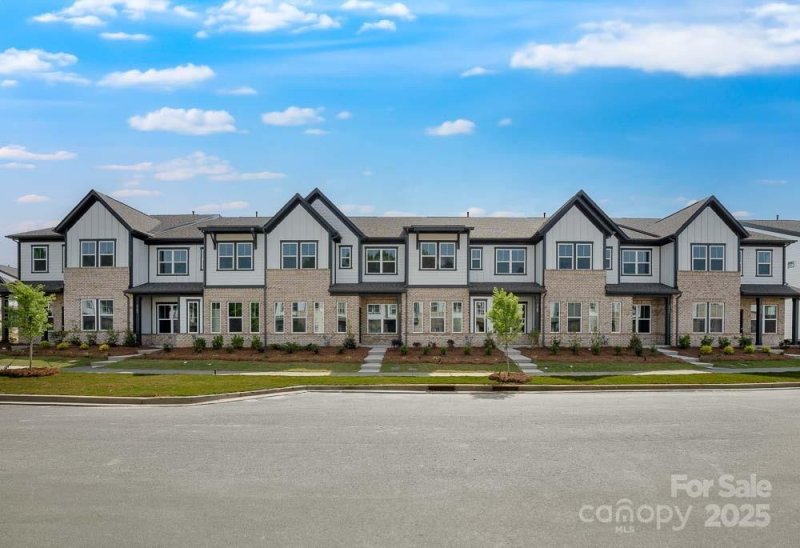 3107 Beacon Heights Road