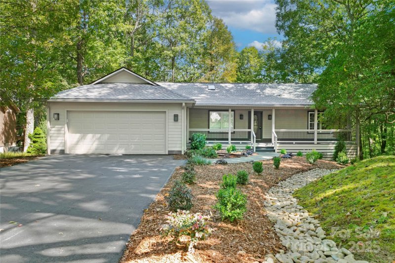 Property image 3 at 39 Udvawadulisi Court, Brevard, NC 28712