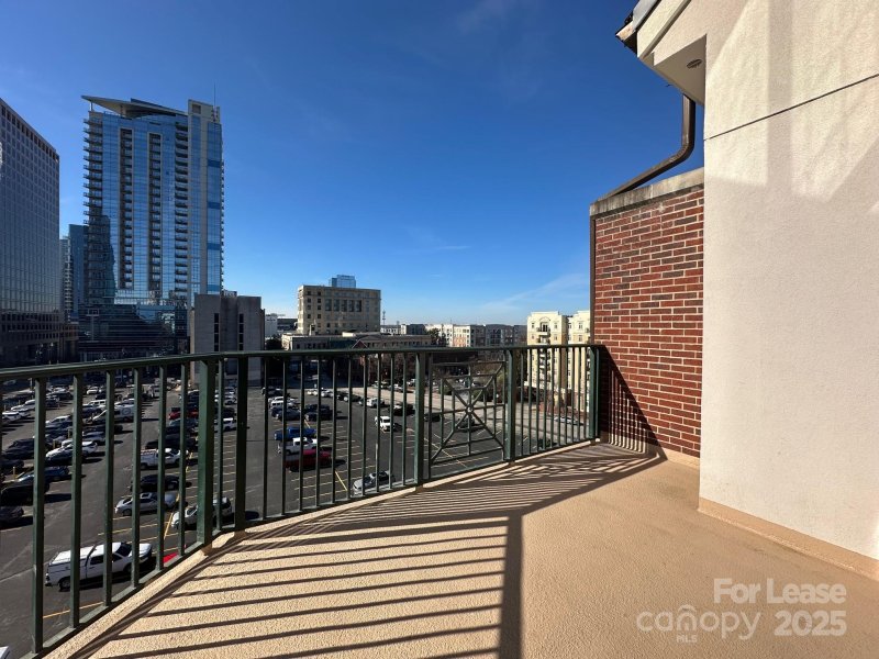 Property image 2 at 300 W 5th Street, Charlotte, NC 28202
