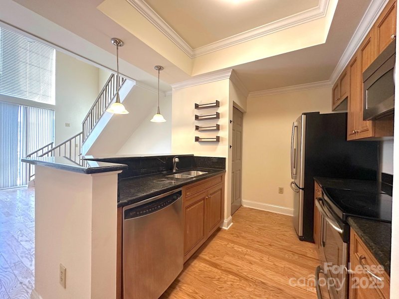 Property image 3 at 300 W 5th Street, Charlotte, NC 28202