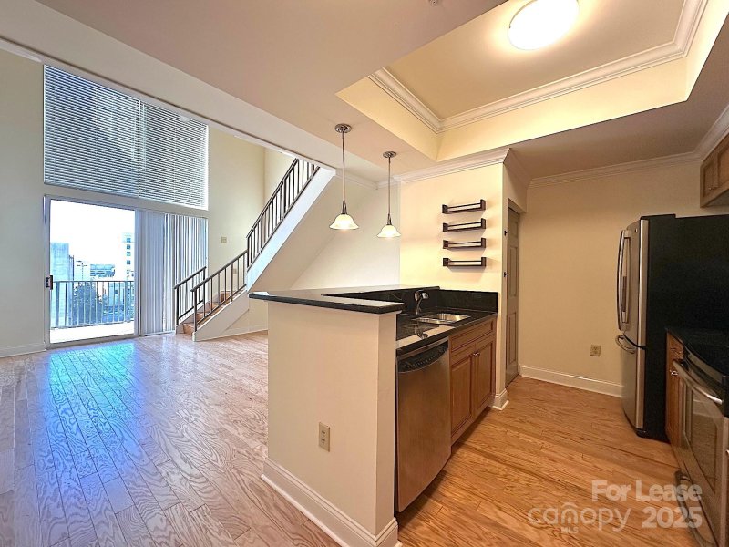 Property image 4 at 300 W 5th Street, Charlotte, NC 28202