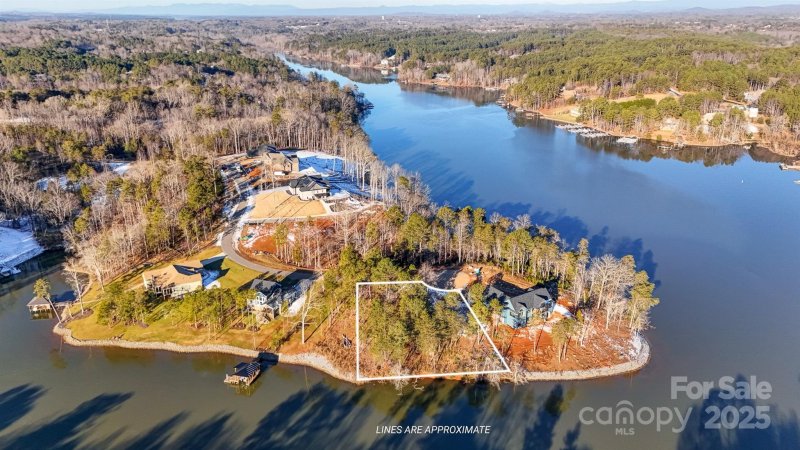 Property image 2 at 5759 Lake Pointe Drive, Granite Falls, NC 28630