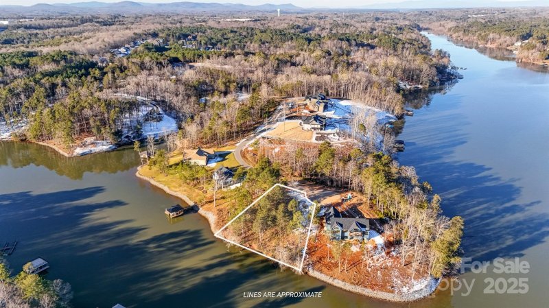 Property image 3 at 5759 Lake Pointe Drive, Granite Falls, NC 28630