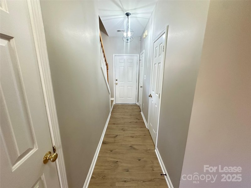 Property image 4 at 7807 Lennoxshire Lane, Charlotte, NC 28210