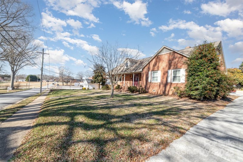 Property image 3 at 107 E Boyd Street, Maiden, NC 28650