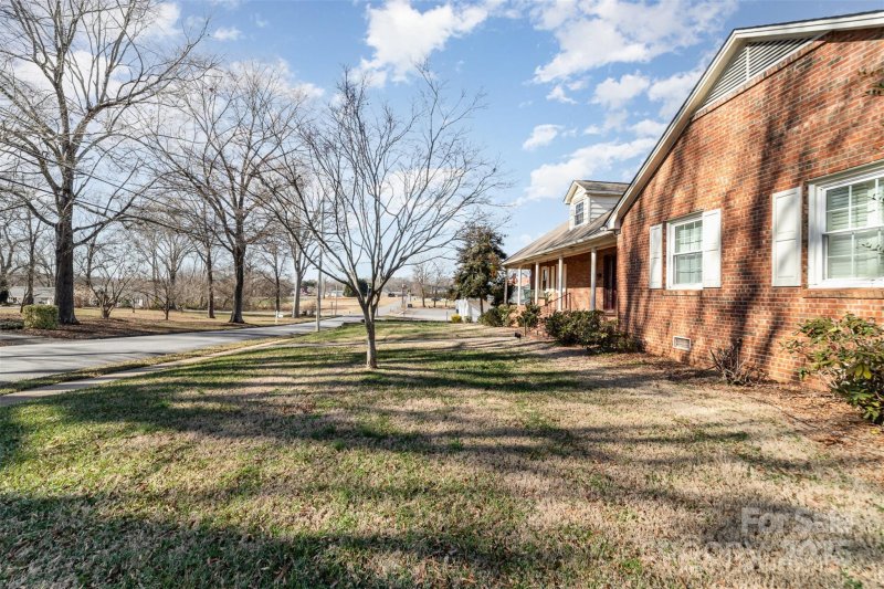 Property image 4 at 107 E Boyd Street, Maiden, NC 28650