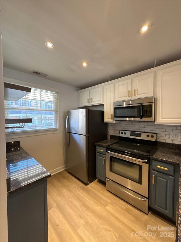 Property image 3 at 1344 Green Oaks Lane, Charlotte, NC 28205