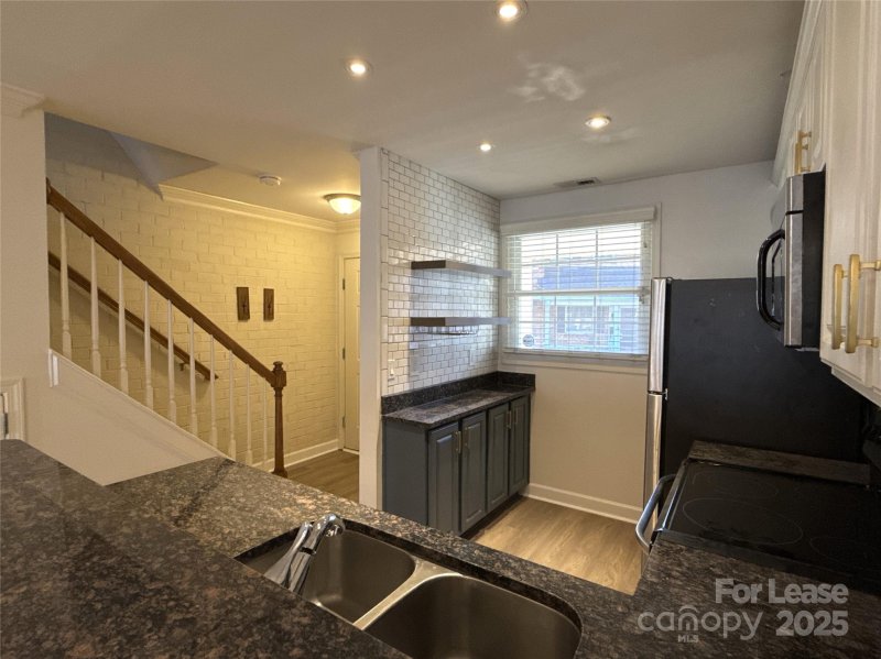 Property image 4 at 1344 Green Oaks Lane, Charlotte, NC 28205