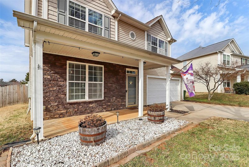 Property image 3 at 909 Murphy Court, Fort Mill, SC 29715
