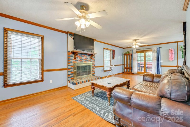 Property image 2 at 6844 Silverwood Lane, Charlotte, NC 28215