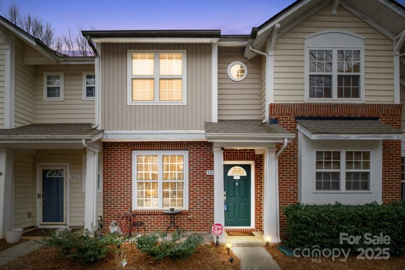 Property image 2 at 8214 Chaceview Court, Charlotte, NC 28269