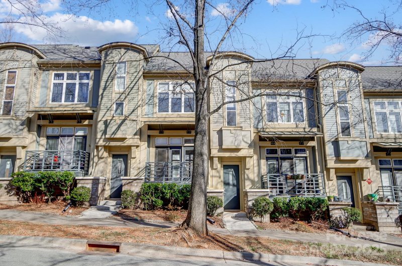 Property image 2 at 926 Garden District Drive, Charlotte, NC 28202