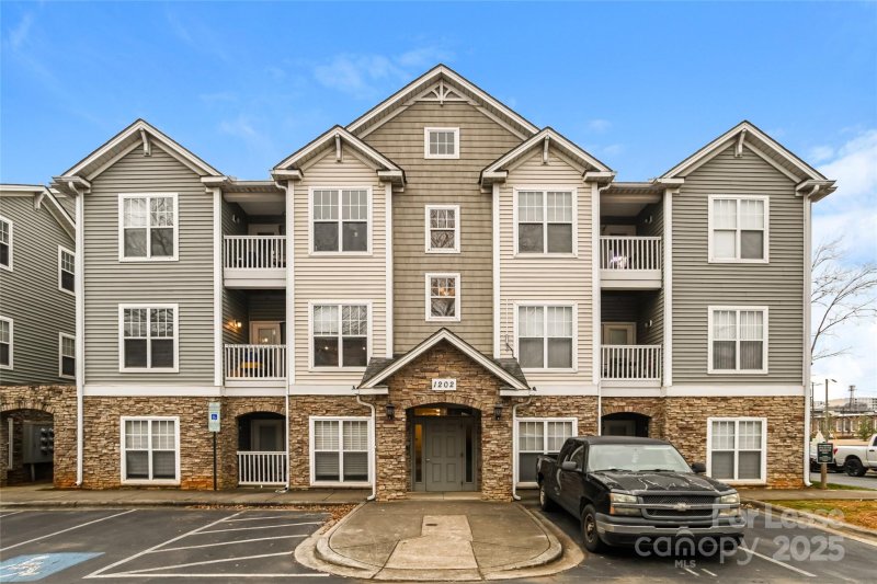 1212 Duncan Gardens Drive