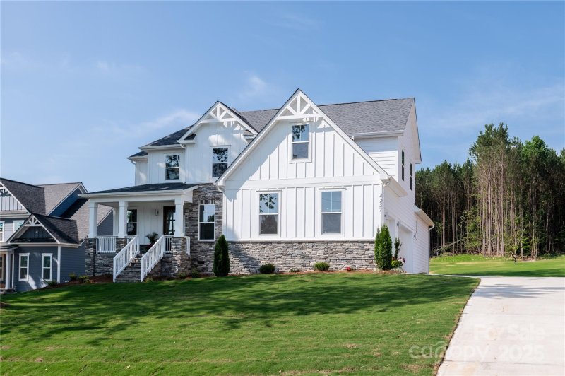 Property image 3 of 4257 Candlewood Drive in Cypress Farms, Sherrills Ford, NC 28673