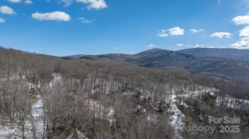 Property image 2 at 225 Oak Road, Beech Mountain, NC 28604