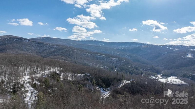 Property image 5 at 225 Oak Road, Beech Mountain, NC 28604