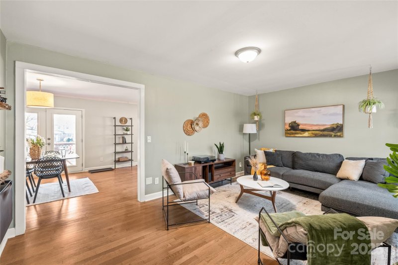 Property image 2 at 941 Squirrel Hill Road, Charlotte, NC 28213