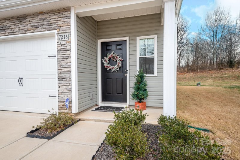 Property image 5 at 7216 Somerford Road, Charlotte, NC 28215