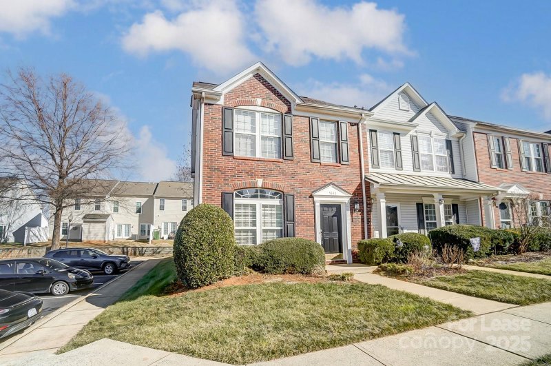 Property image 3 at 5342 Jocelyn Lane, Charlotte, NC 28269
