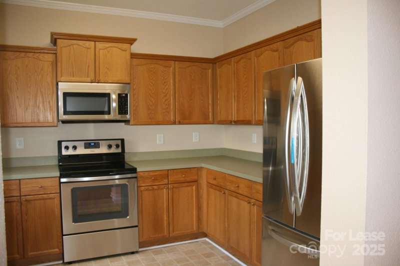 Property image 3 at 5521 Santeelah Court, Charlotte, NC 28217