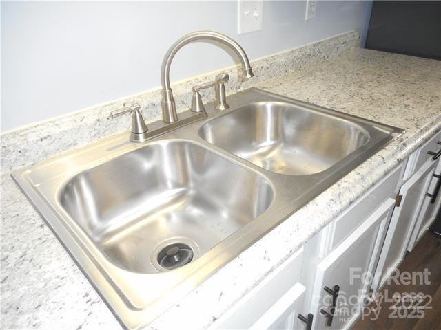 Property image 3 at 9511 Shannon Green Drive, Charlotte, NC 28213