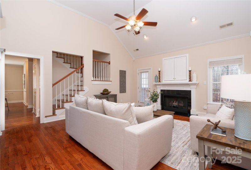 Property image 3 at 909 Tiffany Lane, Lowell, NC 28098