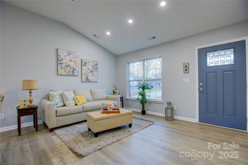 Property image 3 at 2025 Sloan Drive, Charlotte, NC 28208