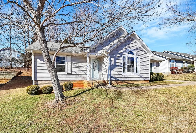 Property image 4 at 9908 Dunfries Road, Matthews, NC 28105