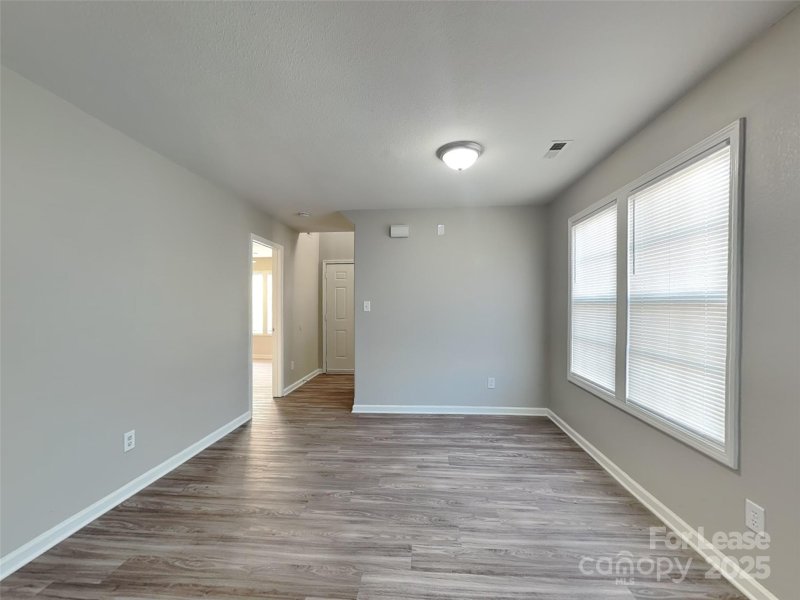 Property image 3 of 6014 Fiddleleaf Court in Kingstree, Charlotte, NC 28215